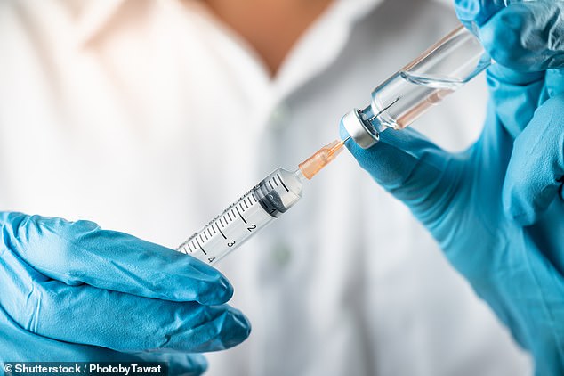 El NHS ha ideado una inyección de “un minuto” para reducir los tiempos de tratamiento del cáncer de dos horas a 60 segundos para 14 tipos de enfermedades.