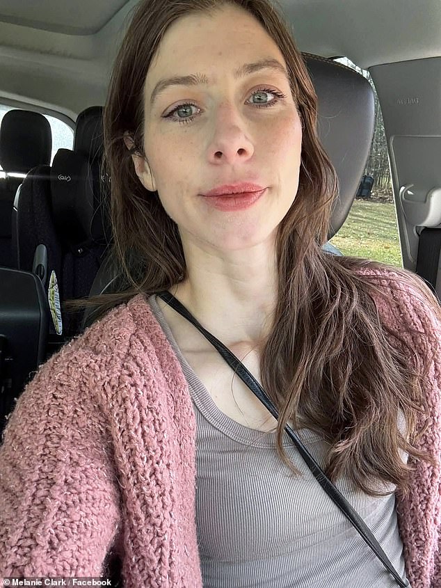La madre de la cantante de ópera, de 32 años, se obsesionó con una bebida de tienda de conveniencia que pareció aliviar su depresión posparto… hasta que arruinó su vida.