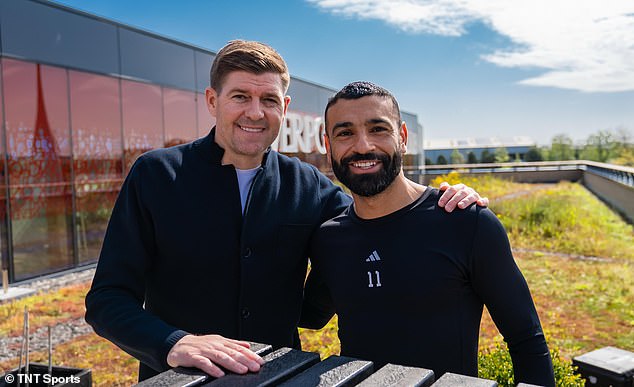 Mohamed Salah revela el papel de Steven Gerrard en la salida del Liverpool después de conversaciones secretas, mientras que la estrella saliente de los Rojos les dice a sus posibles pretendientes: ¡Aún no he terminado!