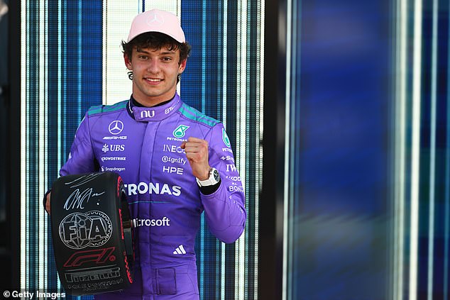 Kimi Antonelli asegura la pole position para el Gran Premio de Miami, mientras que un resurgido Max Verstappen devuelve a Red Bull a la pelea