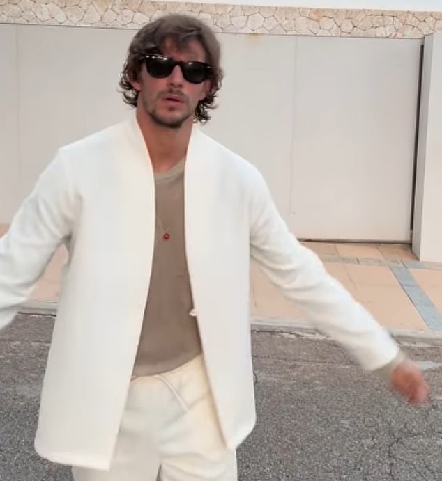 La estrella de Towie, Jake Hall, murió a causa de lesiones en el pecho causadas por cristales rotos después de que “se volviera agresivo e intentara hacerse daño” en una villa mallorquina, dijeron los investigadores.