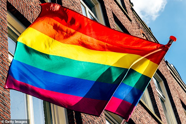 Los funcionarios públicos pueden ser investigados y castigados si ‘confunden’ a sus colegas trans según las nuevas directrices