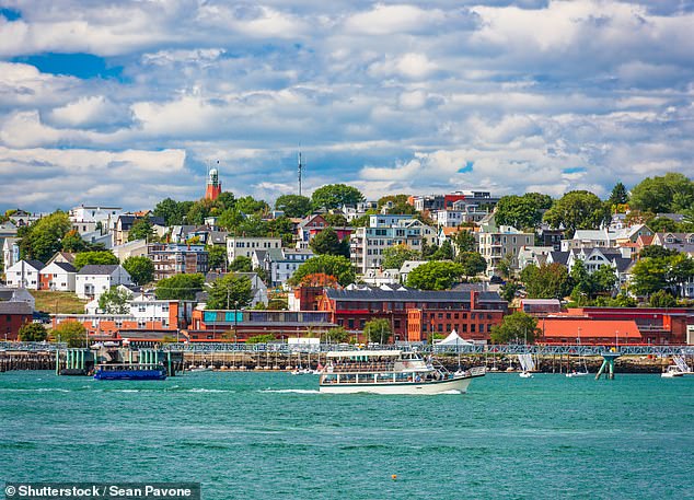 La población nativa de la hermosa ciudad de Maine se ha reducido en un tercio desde el año 2000… si la tendencia continúa, nadie nacido en el estado vivirá allí para el año 2050.
