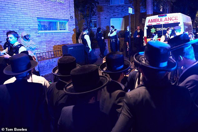 “Una pareja que viajó a Stamford Hill para filmar videos antisemitas en las redes sociales” acusada de acoso religioso.