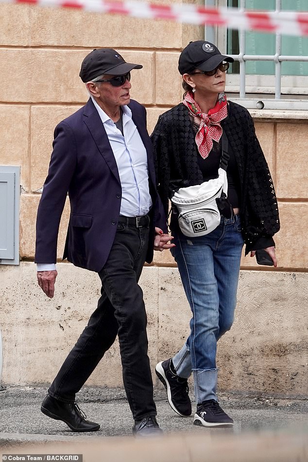 Catherine Zeta-Jones gasta dinero en un ático multimillonario en Roma para su marido Michael Douglas