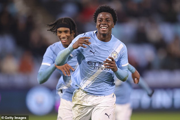 Del ‘mini David Beckham’ al nuevo Eberechi Eze y al clon Rodri: conozca a las seis jóvenes estrellas listas para iluminar la final de la FA Youth Cup cuando el Manchester City se enfrente a su rival Man United