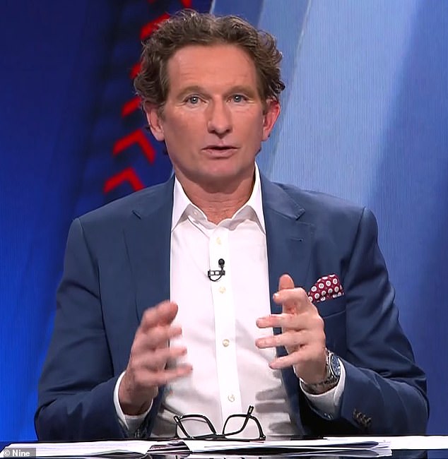 La leyenda del fútbol James Hird fue hospitalizado y sometido a anestesia general después de sufrir un episodio mientras filmaba para Channel Nine.