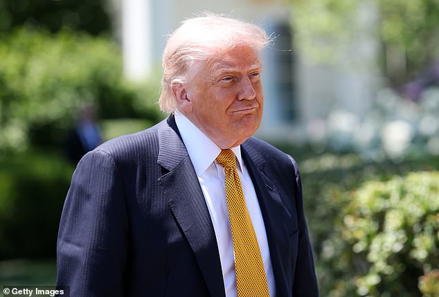Trump advierte que “el tiempo corre” para Irán mientras lanza una amenaza aún más directa en medio de estancadas conversaciones de paz