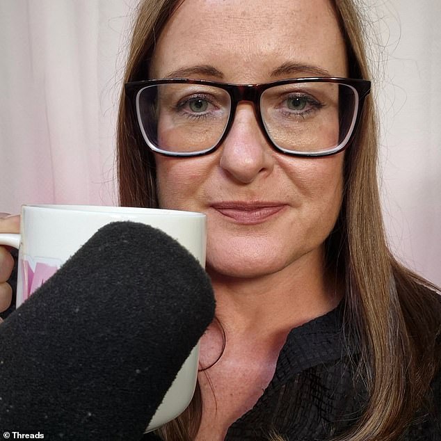 El despido del popular presentador de Mamamia genera conmoción en la empresa. Ahora, los expertos revelan grandes cambios en los podcasts, los gerentes impulsan la IA y lo que realmente piensan acerca de que los hijos de Mia Freedman estén en nómina