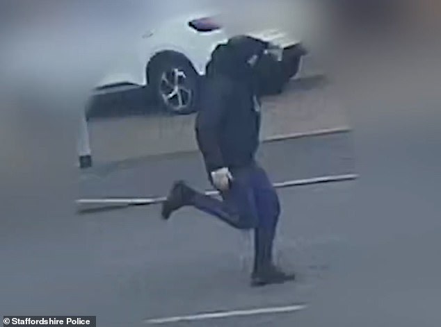 108704833-15842753-Police_previously_released_CCTV_footage_of_a_suspect_as_they_hun-a-1_1779523251227.jpg