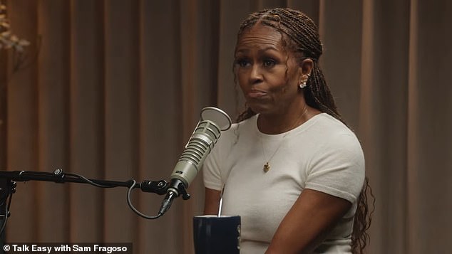 La misma “ira” que impulsó el movimiento MAGA de Trump y que impulsó la victoria presidencial de su marido, Michelle Obama dice: “Esas personas se están ahogando”.