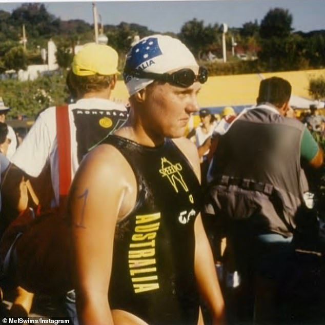 Están llegando homenajes a una nadadora de maratón australiana que rompió un récord mundial Guinness y nadó con tiburones después de sucumbir a su batalla contra el cáncer de mama.