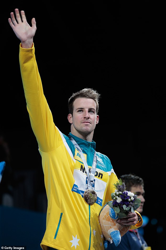 ¡El nadador australiano James Magnussen ya no luce así! Echa un vistazo a su figura nueva, levantada y marcada antes de los muy controvertidos Enhanced Games en Las Vegas.