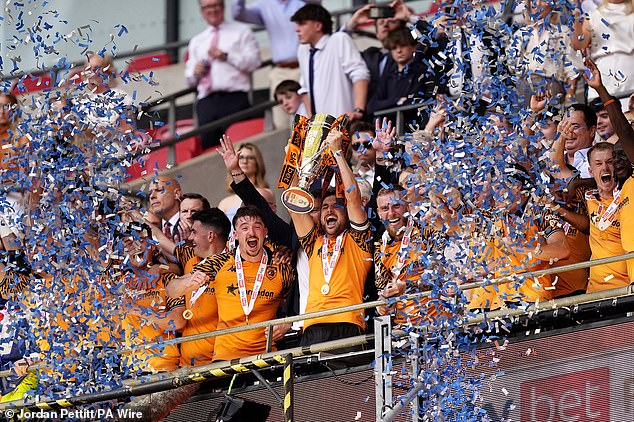 Hull City aseguró el ascenso a la Premier League cuando Ollie McBurney anotó un gol tardío en la final del play-off del campeonato, después del alivio del Middlesbrough después del drama del Spygate que resultó temporal.