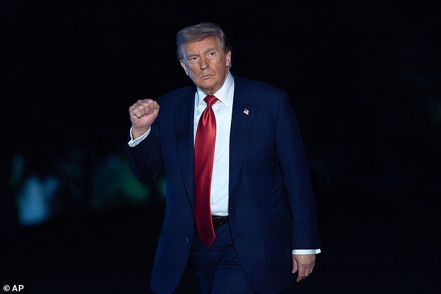 Los detalles de la llamada telefónica del presidente Donald Trump sobre el acuerdo de paz con Irán con líderes musulmanes revelan un objetivo a largo plazo