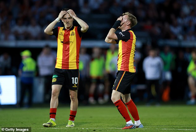 Partick Thistle sufre otra tribulación en los play-offs mientras St Mirren asegura su lugar en la Premiership gracias al gol de Fraser