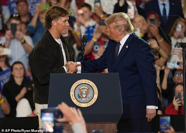 Jaxson Dart expresa enojo en el vestuario luego del discurso de Donald Trump con su compañero de los Giants, Abdul Carter