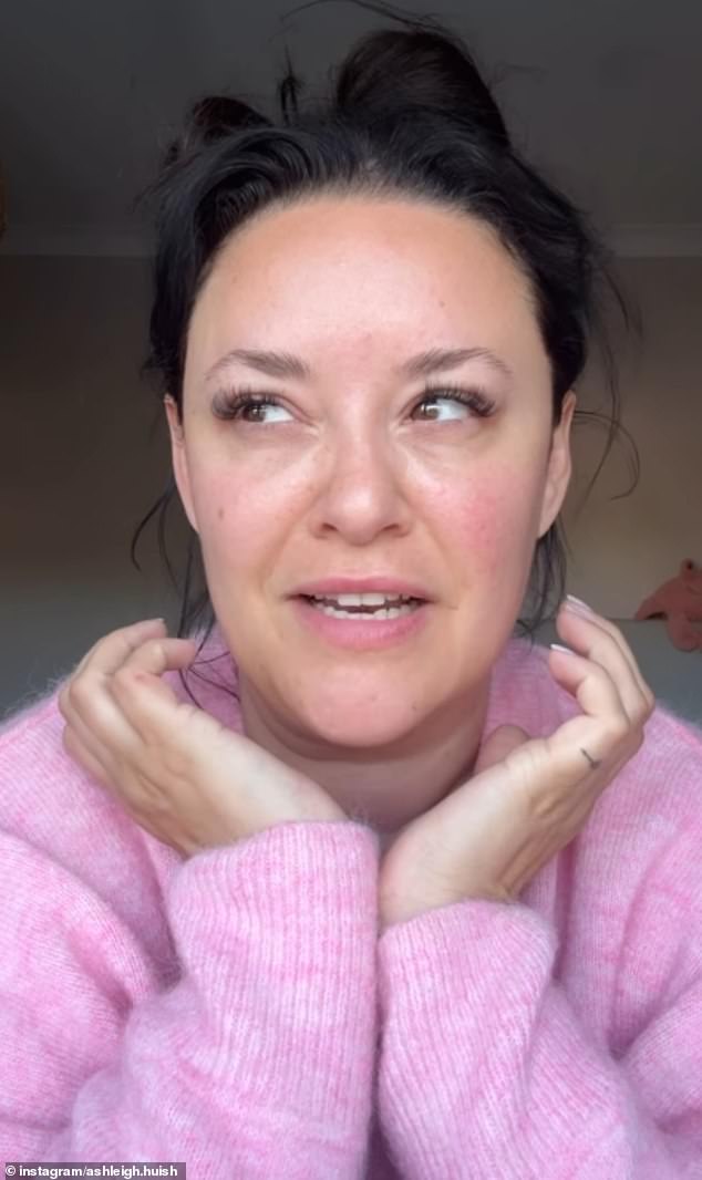 La influencer de talla grande Ashley Hush lucha por contener las lágrimas mientras dice que la han engañado: el último ejemplo de ‘atracos constantes’ en su vida.