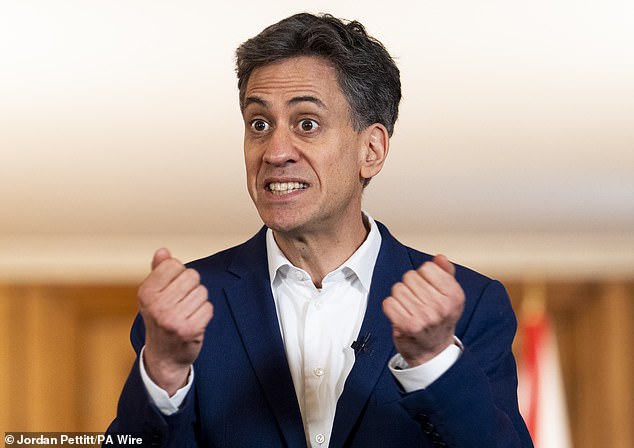 El ‘nimbyismo’ Net Zero de Ed Miliband está destruyendo la industria del Reino Unido
