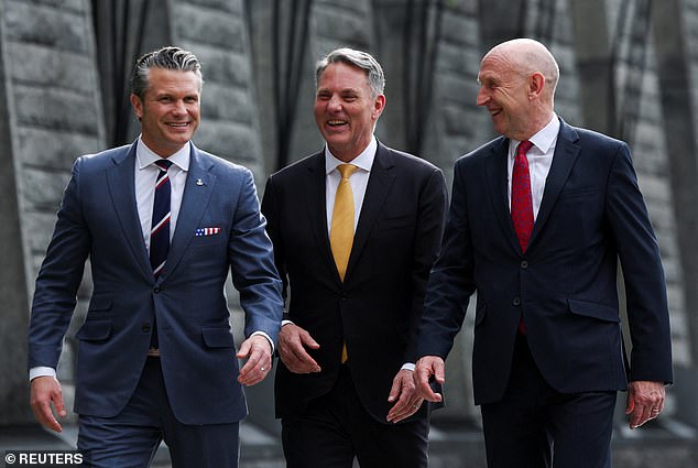 El secretario de Defensa de Estados Unidos, Pete Hegseth, elogió a Australia por “aumentar” el apoyo militar
