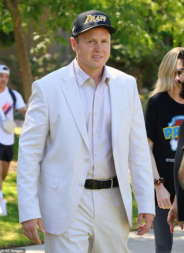 Spencer Pratt ha sido acusado de difundir teorías de conspiración sobre un alarde al estilo Trump después de reclamar partidarios “pagados” de su rival.