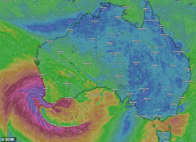Se han emitido nuevas advertencias para millones de australianos, ya que más de 28.000 personas se encuentran sin electricidad después de que una tormenta que ocurre una vez cada cinco años azotara Perth.