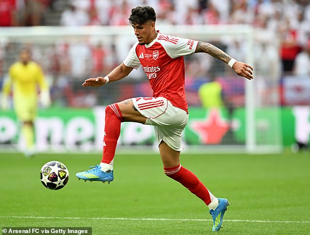 Resumen de transferencias del Arsenal: cuatro incondicionales que podrían irse, un adolescente del Real Madrid bajo su radar… y una batalla con el Man United por la estrella de 16 años del Leicester