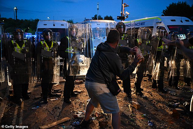 Festival religioso cancelado mientras Southampton se prepara para más protestas luego de violentos enfrentamientos tras el asesinato de Henry Novak