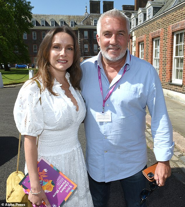 Paul Hollywood, de Bake Off, ha recalentado su batalla con los vecinos sobre los planes para construir una cocina amurallada en su granja del siglo XVIII valorada en un millón de libras.