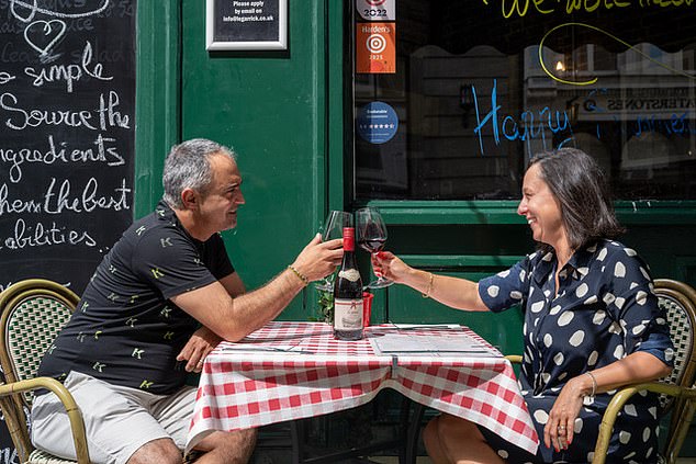 El icónico restaurante londinense Le Garrick cambió sus precios a 1986 para celebrar su 40 aniversario, pero es solo por un día.