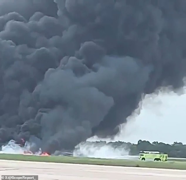 Avión privado Gulfstream se estrella en República Dominicana, generando columnas de humo