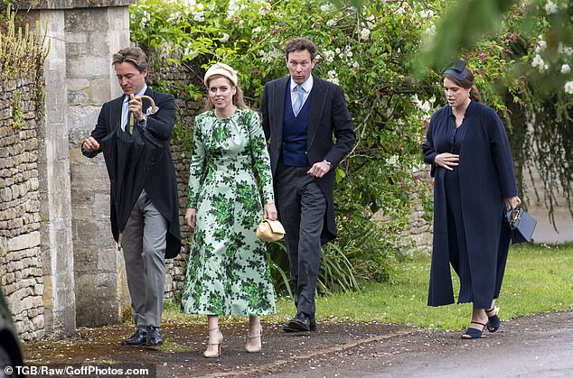 Cómo Beatrice y Eugenie asistieron a la boda de Peter Phillips en lugar de evitar las cámaras para ‘recuperar su estatus real’