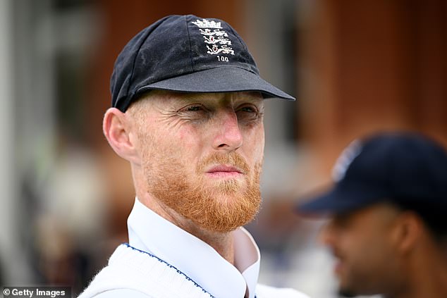 Revelado: un puñetazo dirigido a la estrella de cricket de Inglaterra, Gus Atkinson, provocó una pelea en un club nocturno entre el capitán Ben Stokes y un jugador de rugby sarraceno que dejó a un guardia de seguridad herido; ambos jugadores podrían estar desaparecidos en la próxima prueba.
