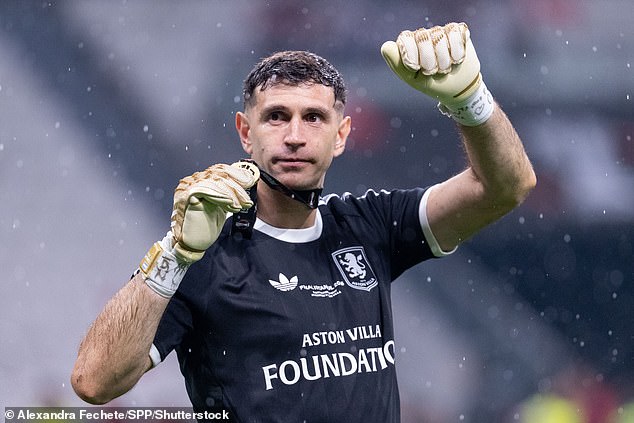 La Juventus está mirando al portero del Aston Villa, Emi Martínez, después de que no logró golpear a Alisson del Liverpool, y los ganadores de la Europa League están interesados en la estrella de Inglaterra en caso de que Argentina se vaya.
