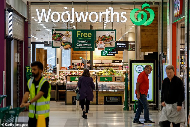 Woolworths deslocalizará cientos de puestos de trabajo en Asia e India en un intento masivo de reducción de costes