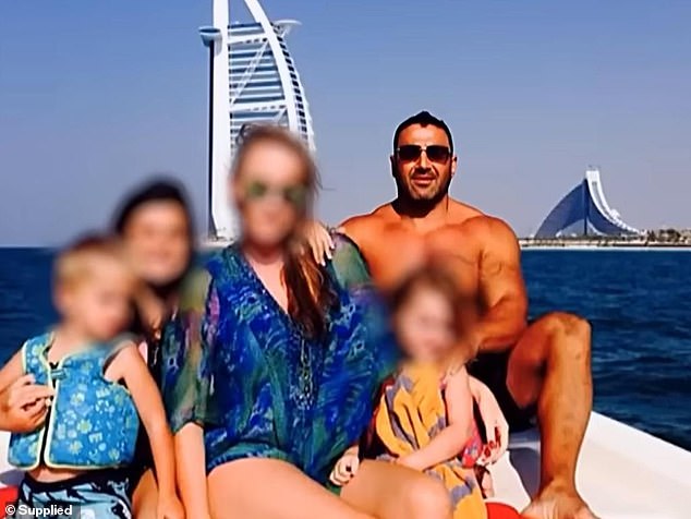El fugitivo ciclista más buscado de Australia, atrapado tratando de huir de Bali en un jet privado con identidad robada: el avión fue obligado a salir de la pista