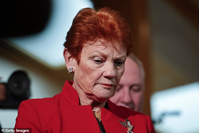 Pauline Hanson rompió a llorar en un evento en Perth y compartió detalles poco comunes sobre su vida personal.