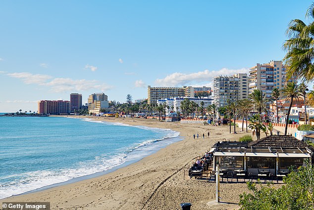 Detenida una pareja británica tras dar positivo por cocaína un ‘niño de seis meses’ tras una fiesta en un hotel español