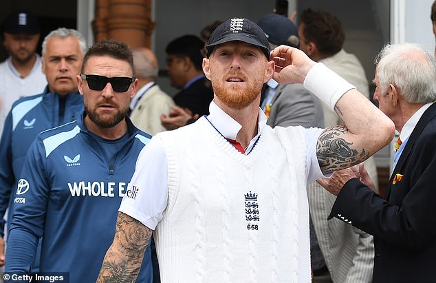 El entrenador de Inglaterra, Brendon McCullum, admite que quedó “desconcertado, enojado y destrozado” por la infame velada de Ben Stokes… y se niega a decir que el capitán derrocado regresará