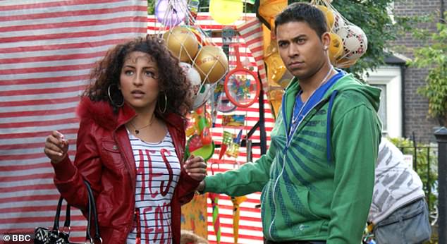La actriz de EastEnders, Emma Hussain, ha sido acusada de intentar contrabandear metanfetamina por valor de £157 millones a Australia.