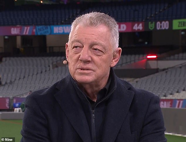 Mira el incómodo momento en que Phil Gould obliga a sus coanfitriones de Nine a un incómodo silencio con un intenso spray de State of Origin.