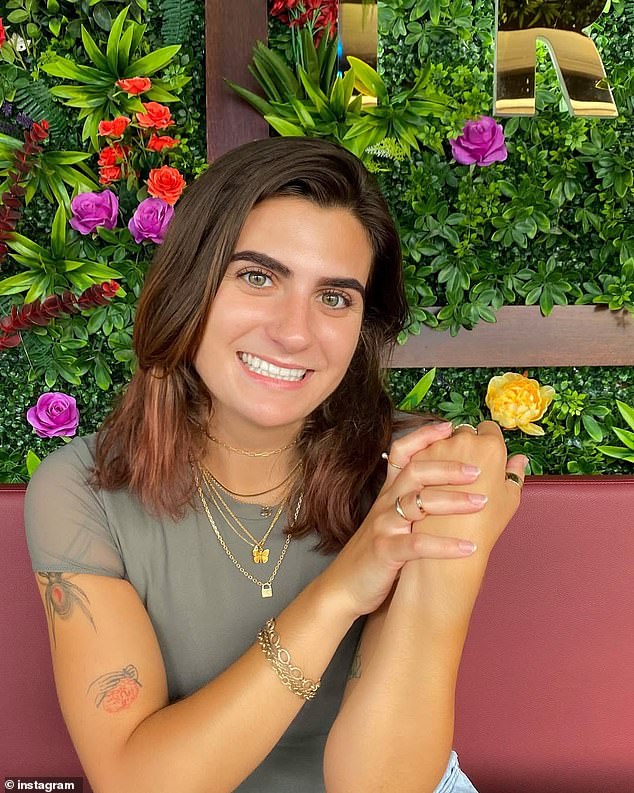 REVELADO: Héroe, de 24 años, que desafió las órdenes de la policía y salvó la vida de un hombre en una dramática salvada durante el desfile de la victoria de los New York Knicks.