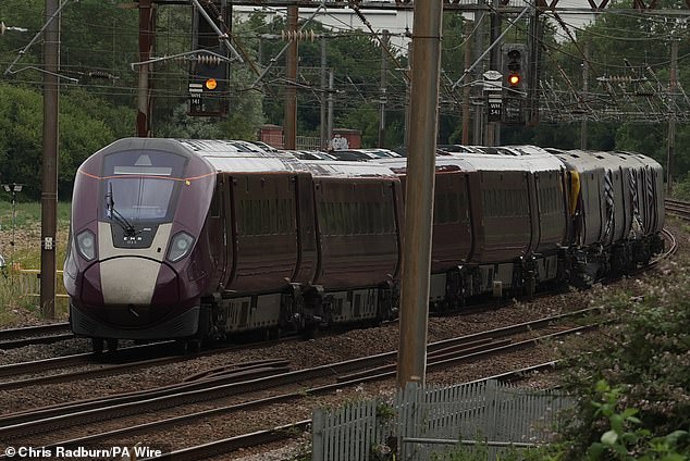 La indignación de los supervivientes por el envejecimiento de la red ferroviaria y los fallos técnicos. Un accidente de tren en Bedford mata al conductor y deja gravemente heridos a otras 33 personas.