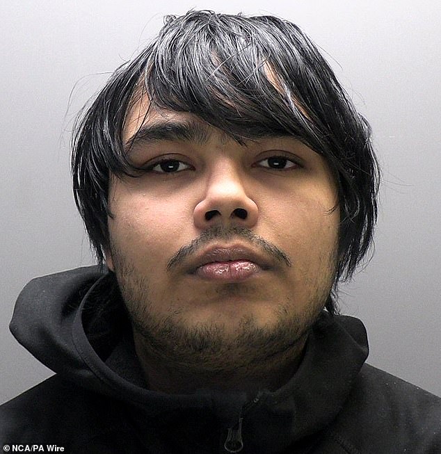 Dos piratas informáticos adolescentes ‘araña dispersa’ encarcelados durante cinco años y seis meses por un ciberataque TfL de £ 29 millones desde sus dormitorios