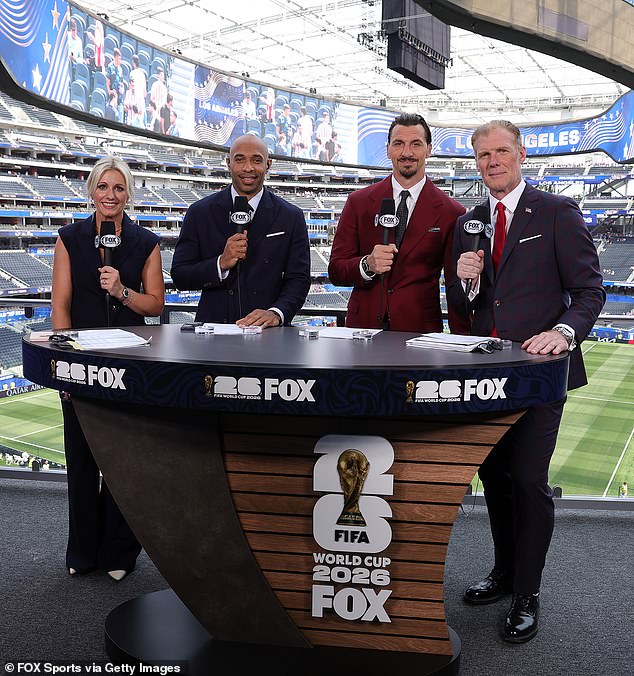 Fox vuelve a estar en problemas mientras los fanáticos de la Copa del Mundo se enfurecen por la respuesta ‘en broma’ de la cadena al retraso de dos horas por clima durante el choque entre Francia e Irak.