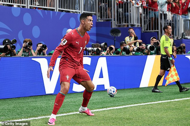 Portugal 5-0 Uzbekistán: Cristiano Ronaldo recuerda a Lionel Messi, Kylian Mbappé y Erling Haaland que hay vida en el viejo Alfa mientras el veterano alivia la presión sobre un aterrorizado Roberto Martínez