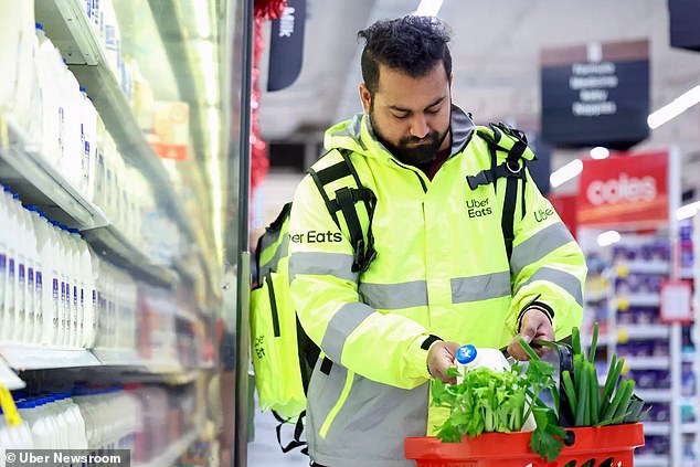 Clientes de Coles enojados por el sobrecargo del acuerdo de Uber Eats