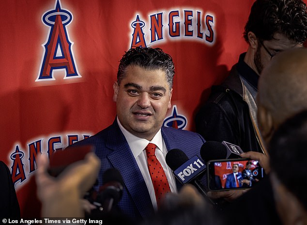 Los Angelinos de Los Ángeles despidieron al gerente general Perry Minasian después de un comienzo de temporada terrible, frustrando las esperanzas de playoffs.
