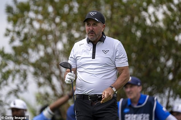 Phil Mickelson FINALMENTE responde a las acusaciones de conducta inapropiada y a las acusaciones de que mostró una foto desnudo a la esposa de su rival