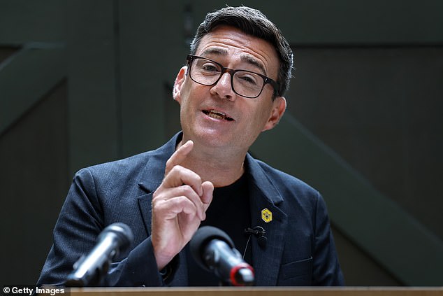 Burnham robó a alemanes y finlandeses para concretar su modelo de gobierno en Gran Bretaña